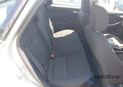 2017 Ford Focus Se z USA, uszkodzony, nr VIN 1FADP3F25HL304819